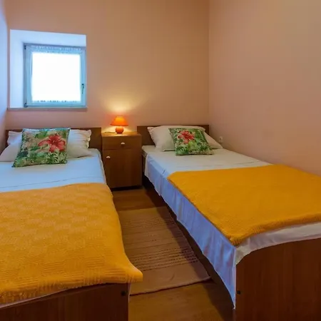 In 39222 Apartment